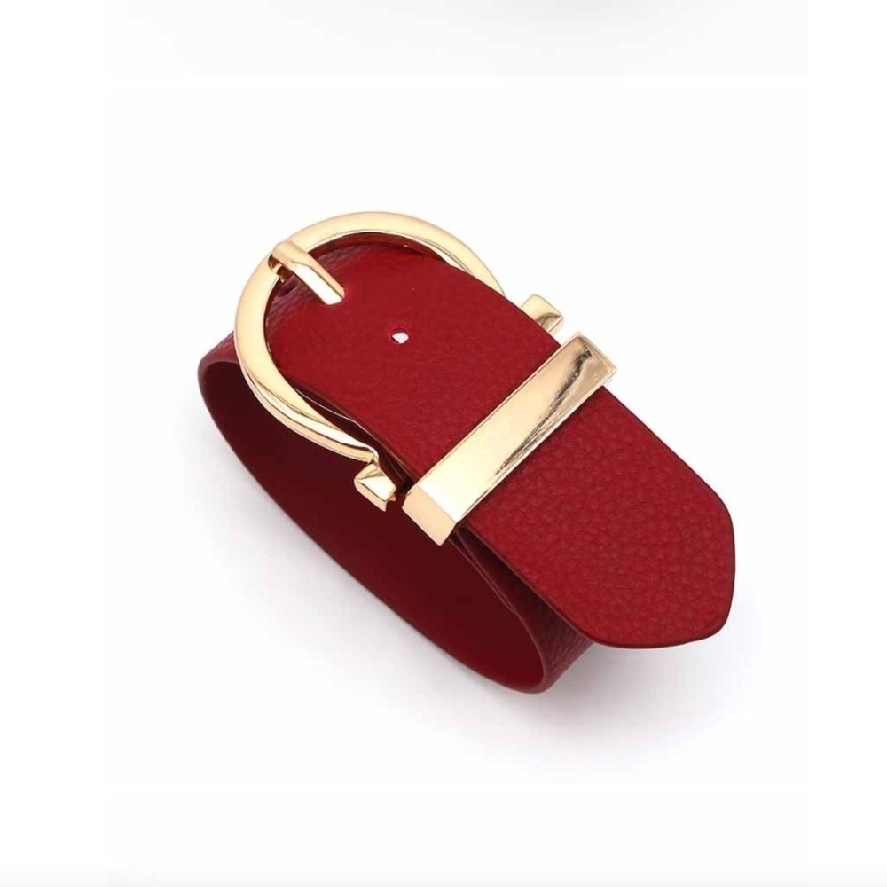 NWT Red Faux Leather Buckle Bracelet – Bold Gold-Tone Statement Cuff – Trendy Gi